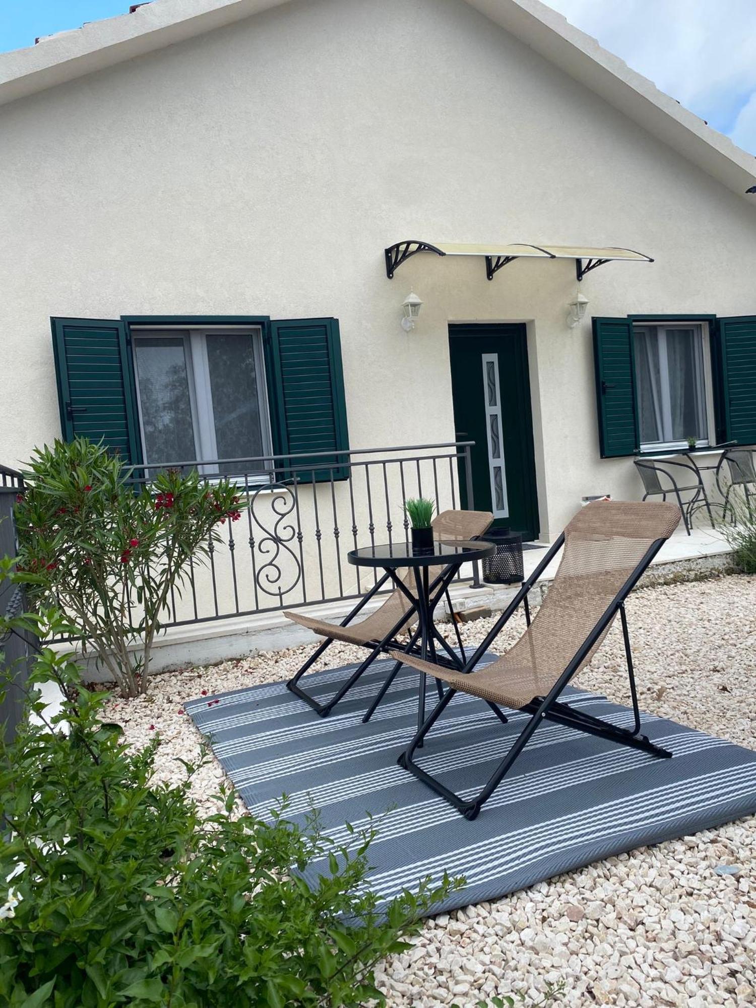 Holiday Home Calma Imotski Exterior photo